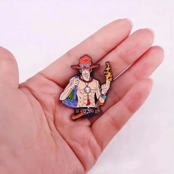 Fire skull hat brand new one piece Luffy manga pins enamel brooch pin accessorie - Picture 4 of 5